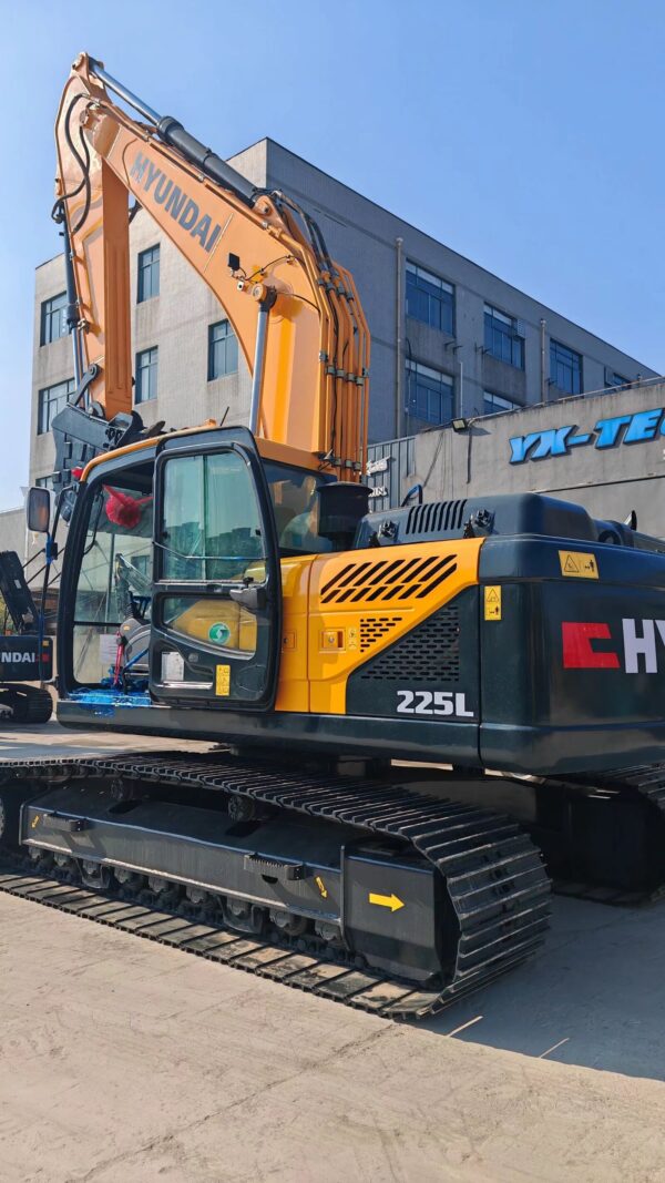 HYUNDAI 225LVS - Imagem 4